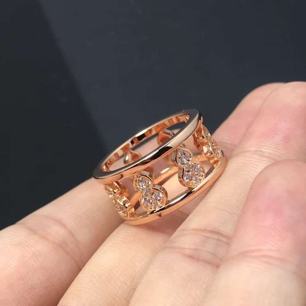 Rose Gold ihåligt ut diamant Gourd R