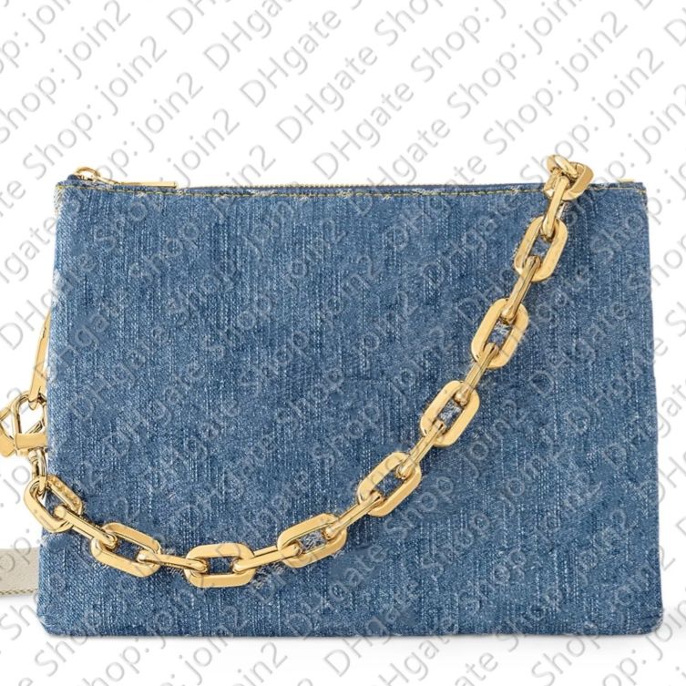 Blaue Jeans/Goldkette