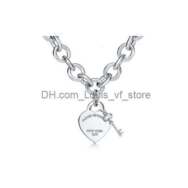 Lobster Clasp Heart Shaped Key Silver-