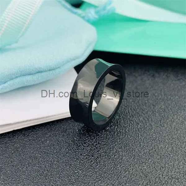 Zwart brede concave ring t nieuwe stijl