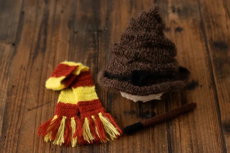 Hatt.scarf.stick