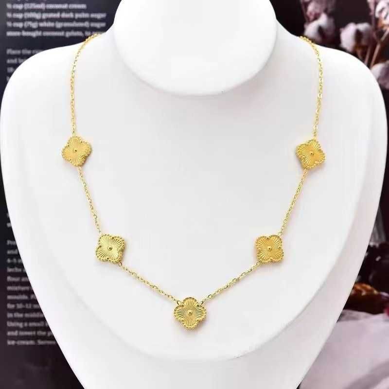 X730 Five Clover Necklaces in Gold