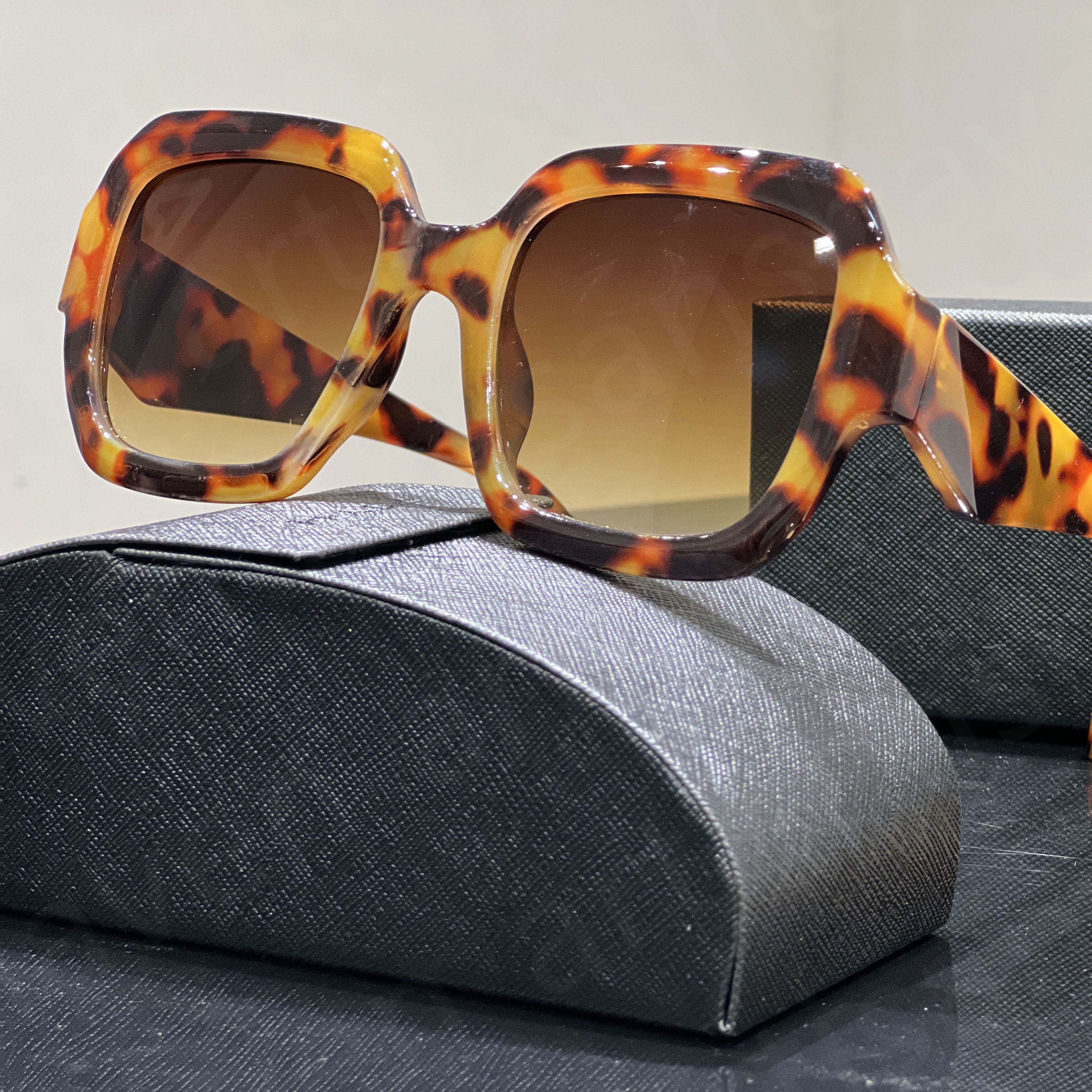 Classic Trendy for women Anti-reflective mens Comfortable designer sunglasses High-quality_voghion.com