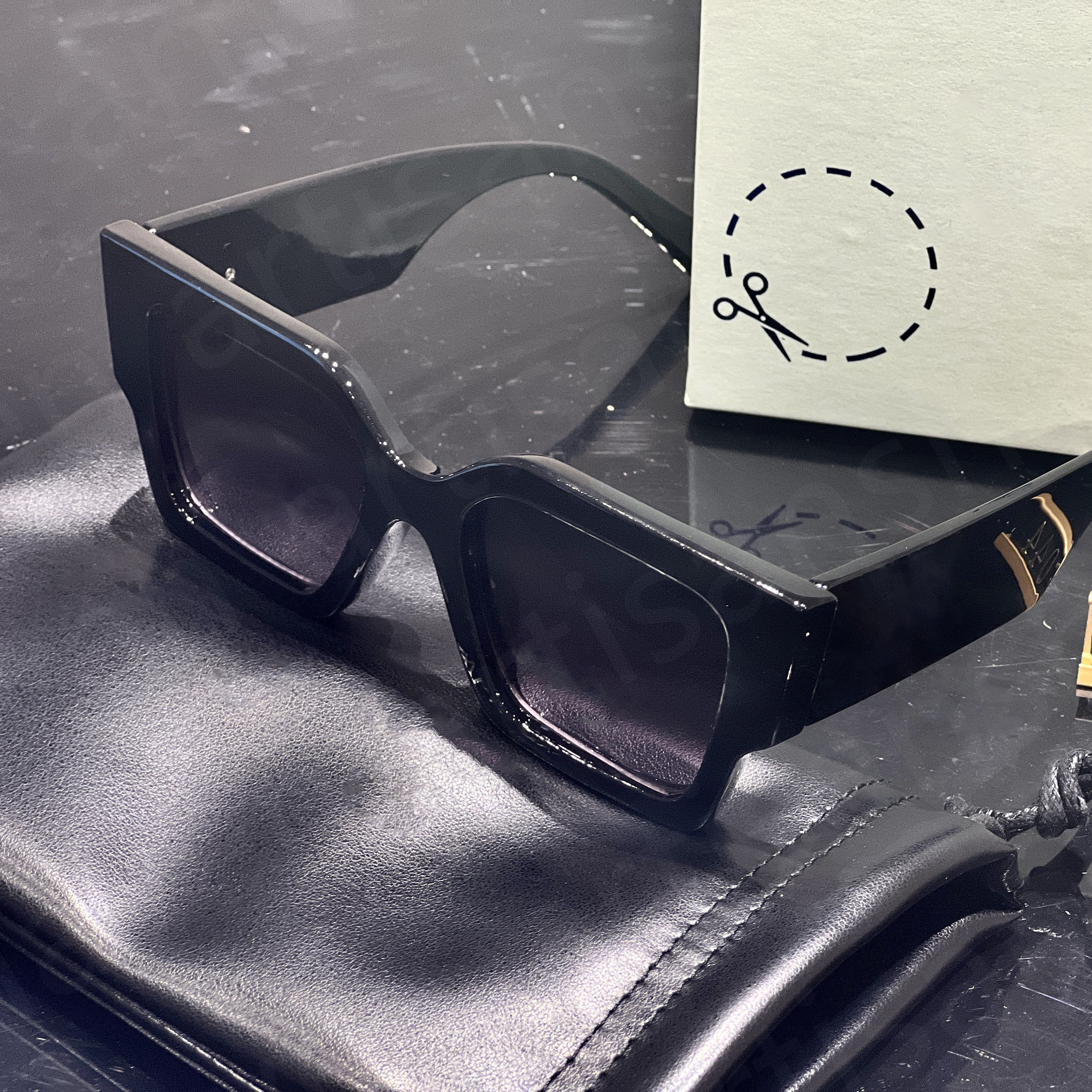 big framesunglassesdesigner mens versatile classical designer women High-quality Waterproof men sunglasses_voghion.com