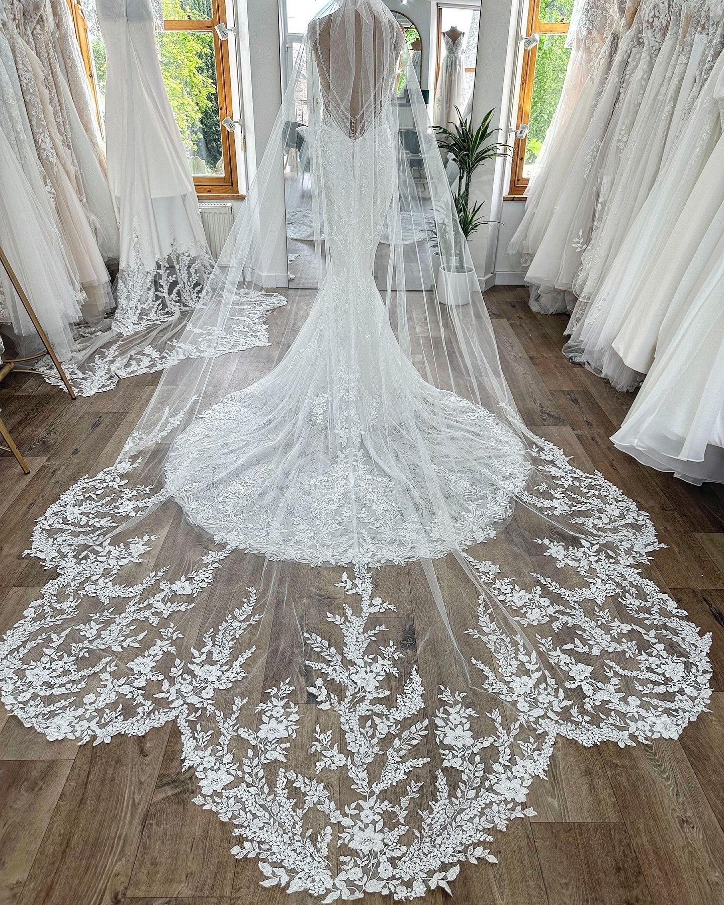 ZJ404 Wedding Veils 3M Long Cathedral Length Bridal... From Chic_cheap, &Price; | DHgate.Com