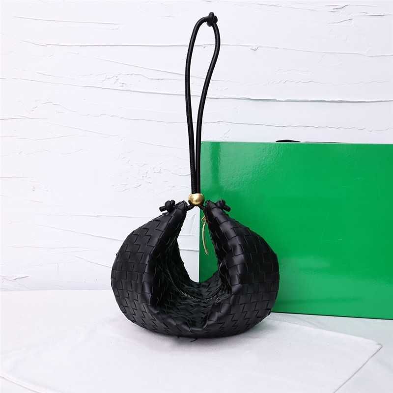 black small size (29 x 19 x 3) cm