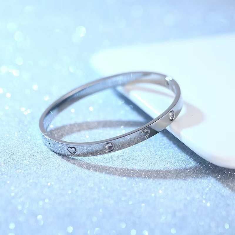 Love Diamond Bracelet with Inner Sand