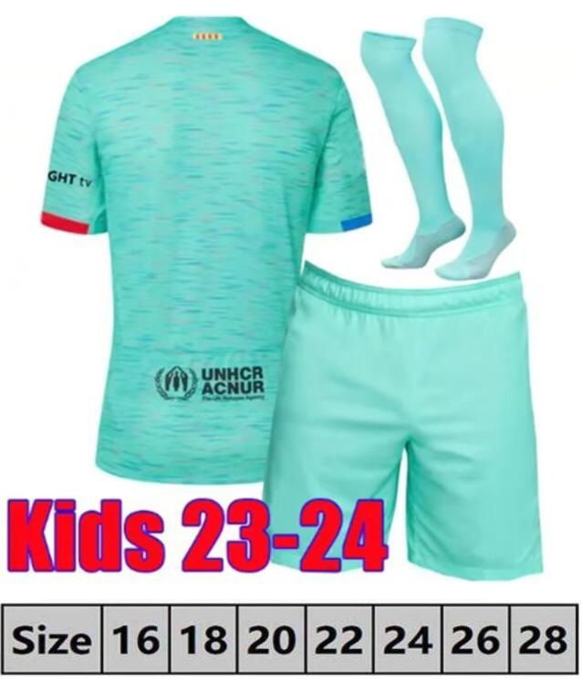 23/24 enfants 3ème+chaussettes