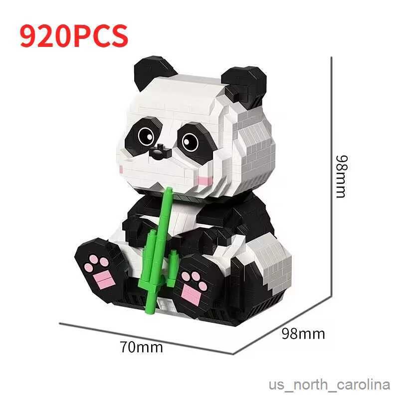 920 Stück Panda