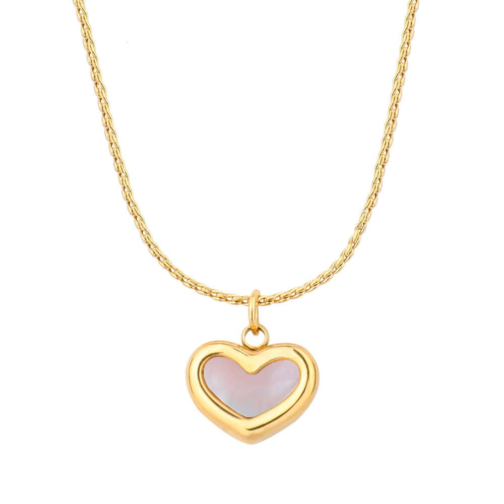 Персиковое ожерелье сердца