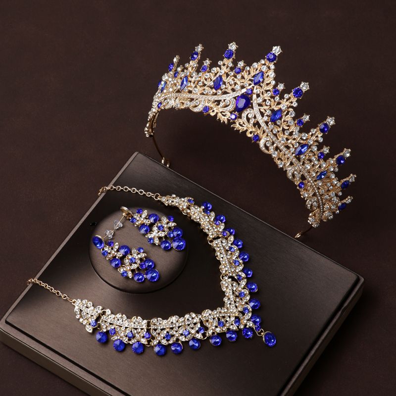 13 tiaras