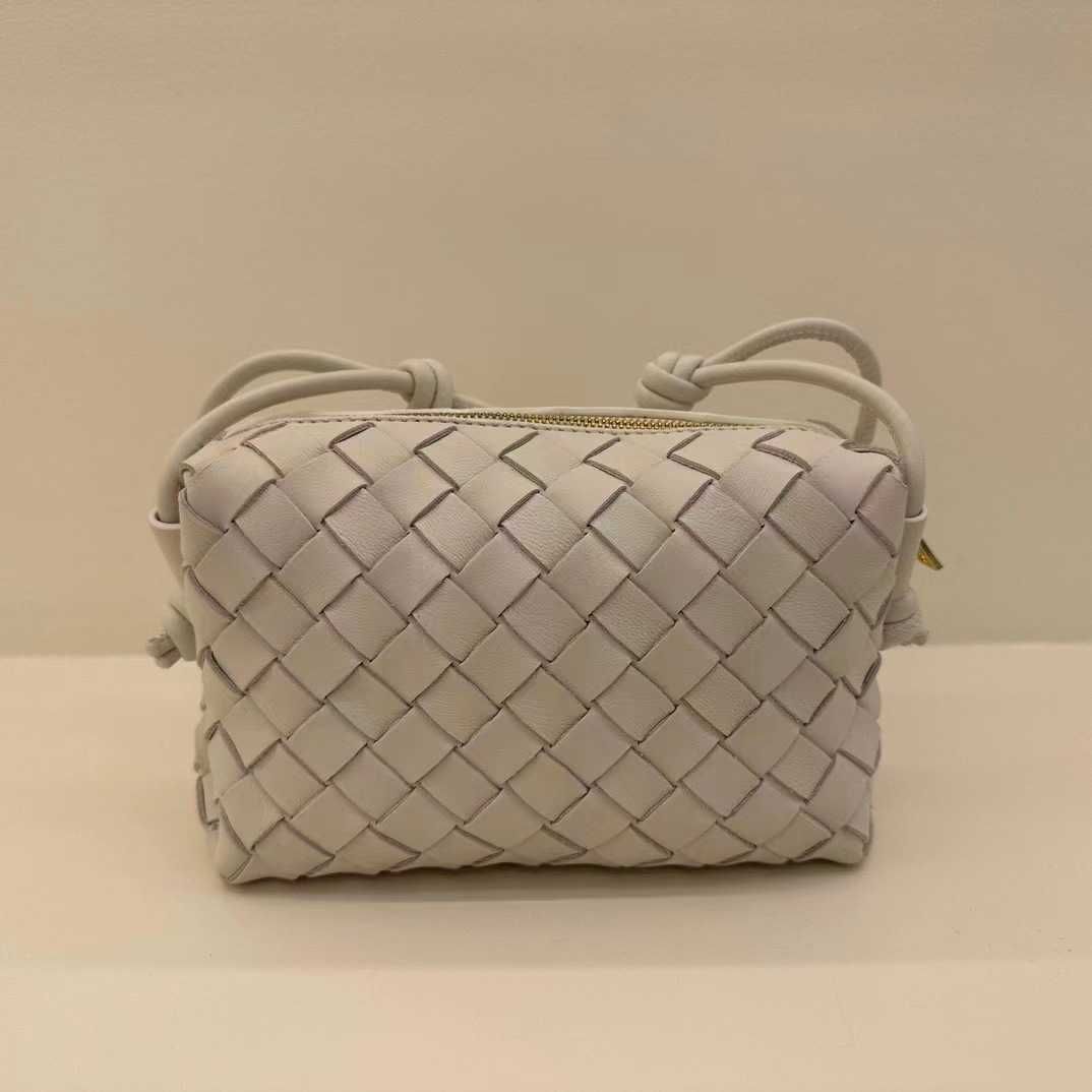 Milk Shake White Woven Camera Bag 9338