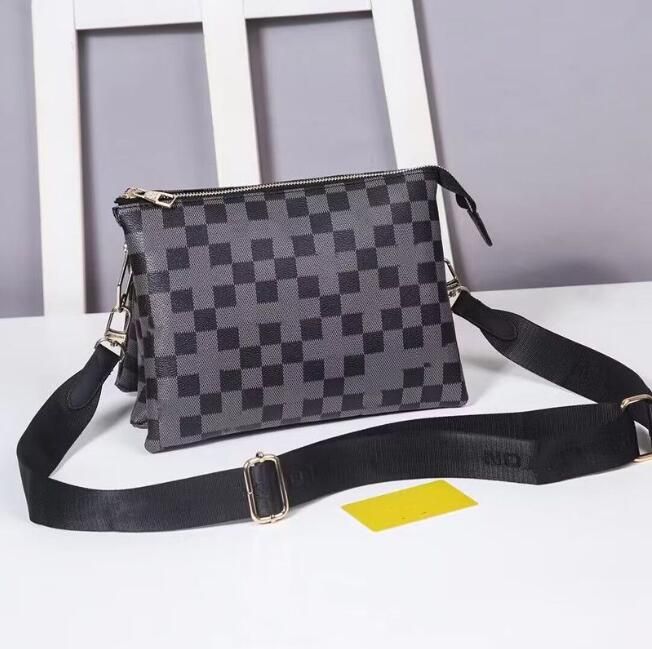 #16 26 x 13 x 19 CM Black grid