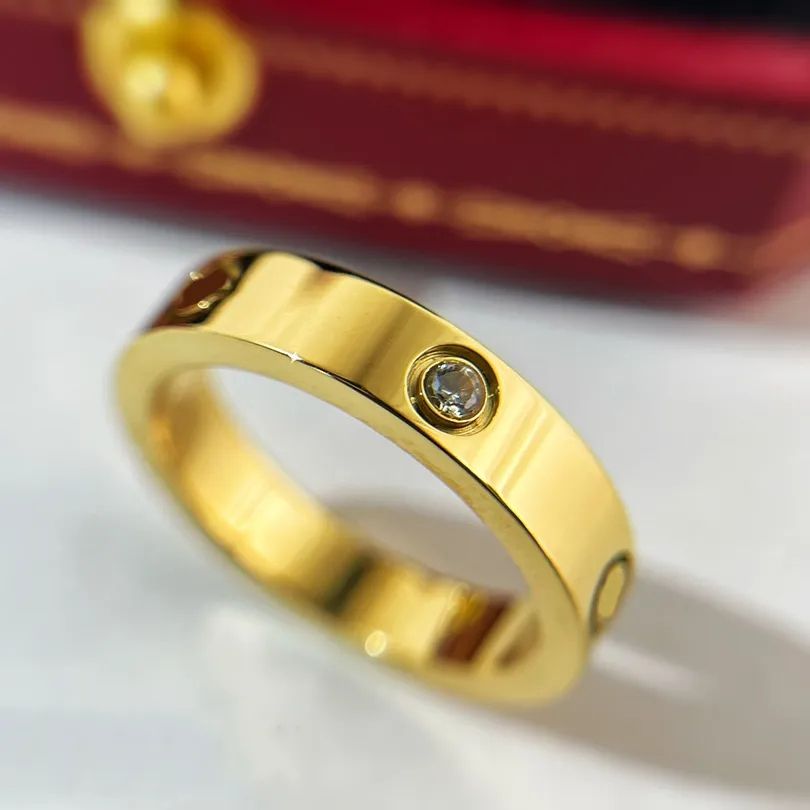 4mm gold with diamonds