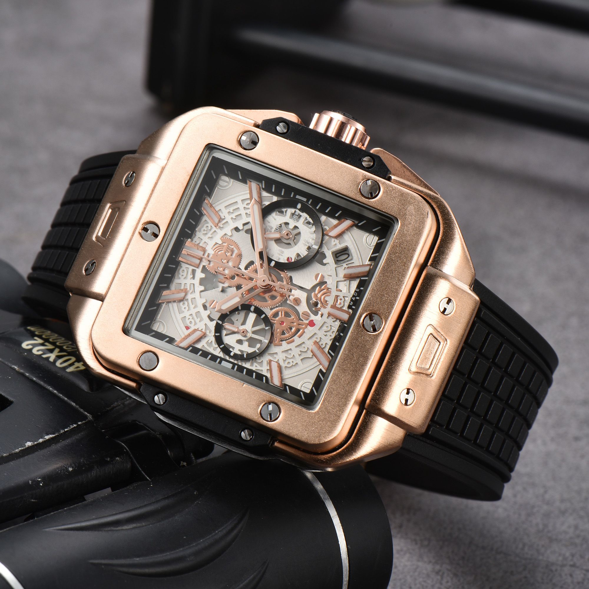 Qualité Montre À Quartz Pour Hommes Montre Pour Hommes 40 Mm Cadran Carré  De Mode Cadran En Métal En Acier Inoxydable Bracelet En Silicone Montre De  Luxe De Loisirs Montre De Sport |