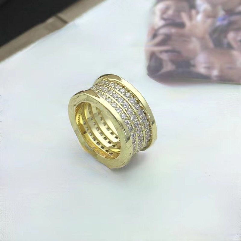 Anello in oro 5.