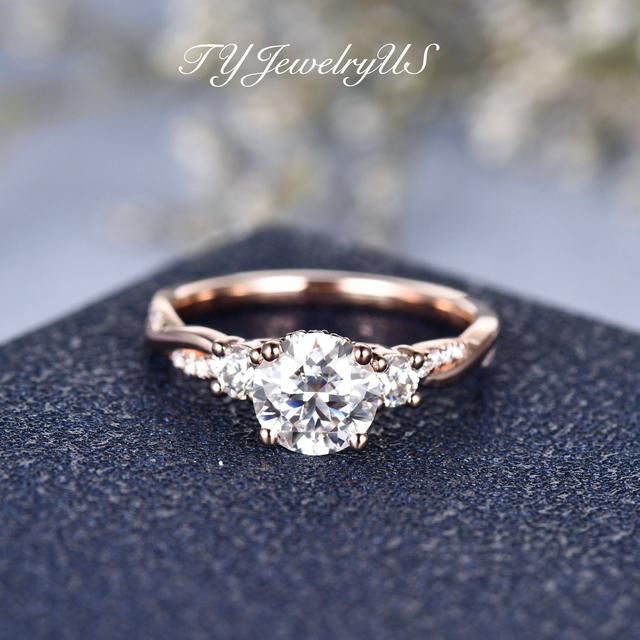 Kina Whited Moissanite 14K Gold