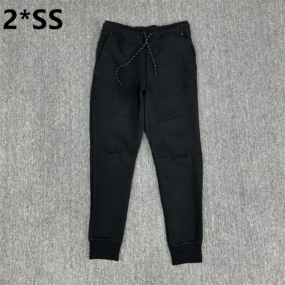 28-22SS-Pockets z tyłu