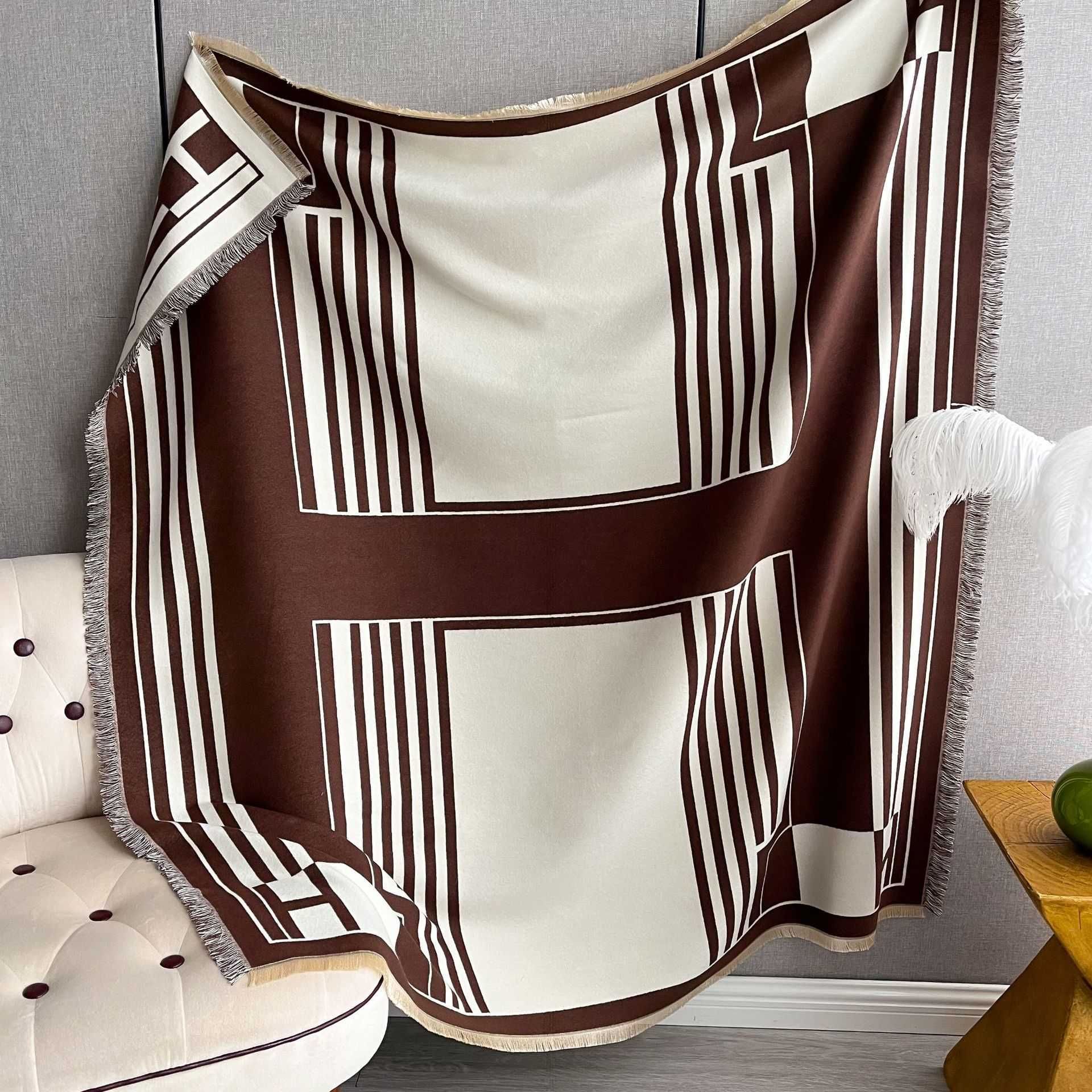 W1639 BROWN