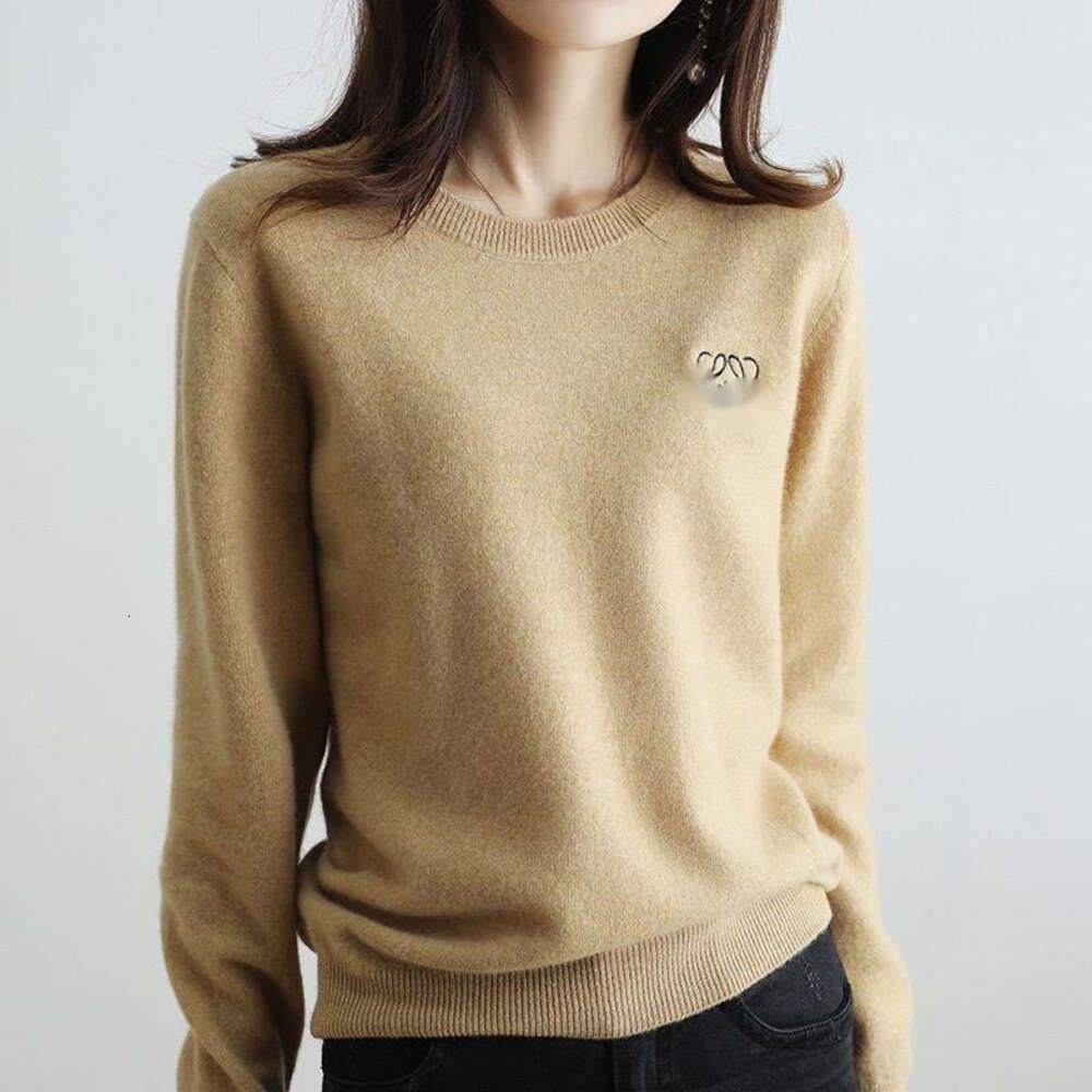 suéter de lã cor de camelo
