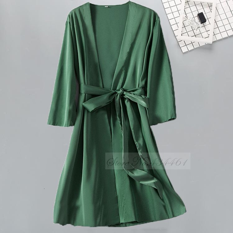 green robe a