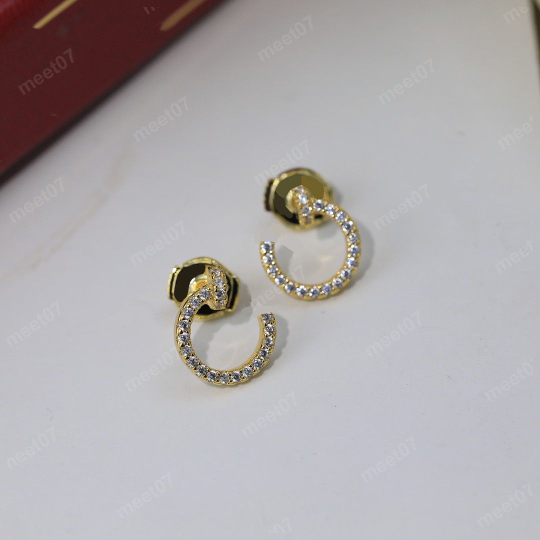 Boucle d'oreille en or