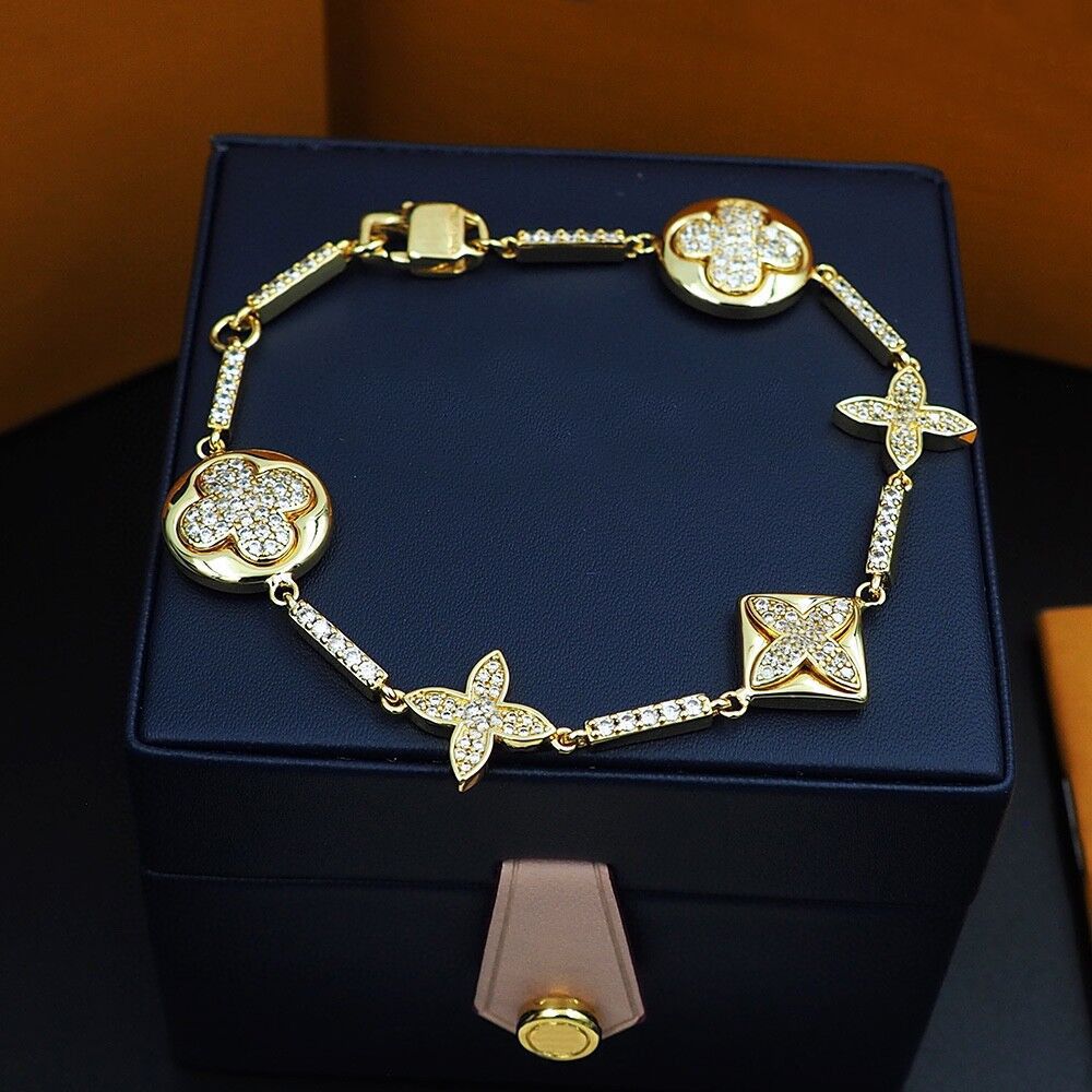 019-58 gold bracelet