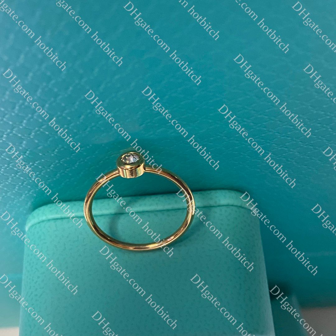 Gold ring+box