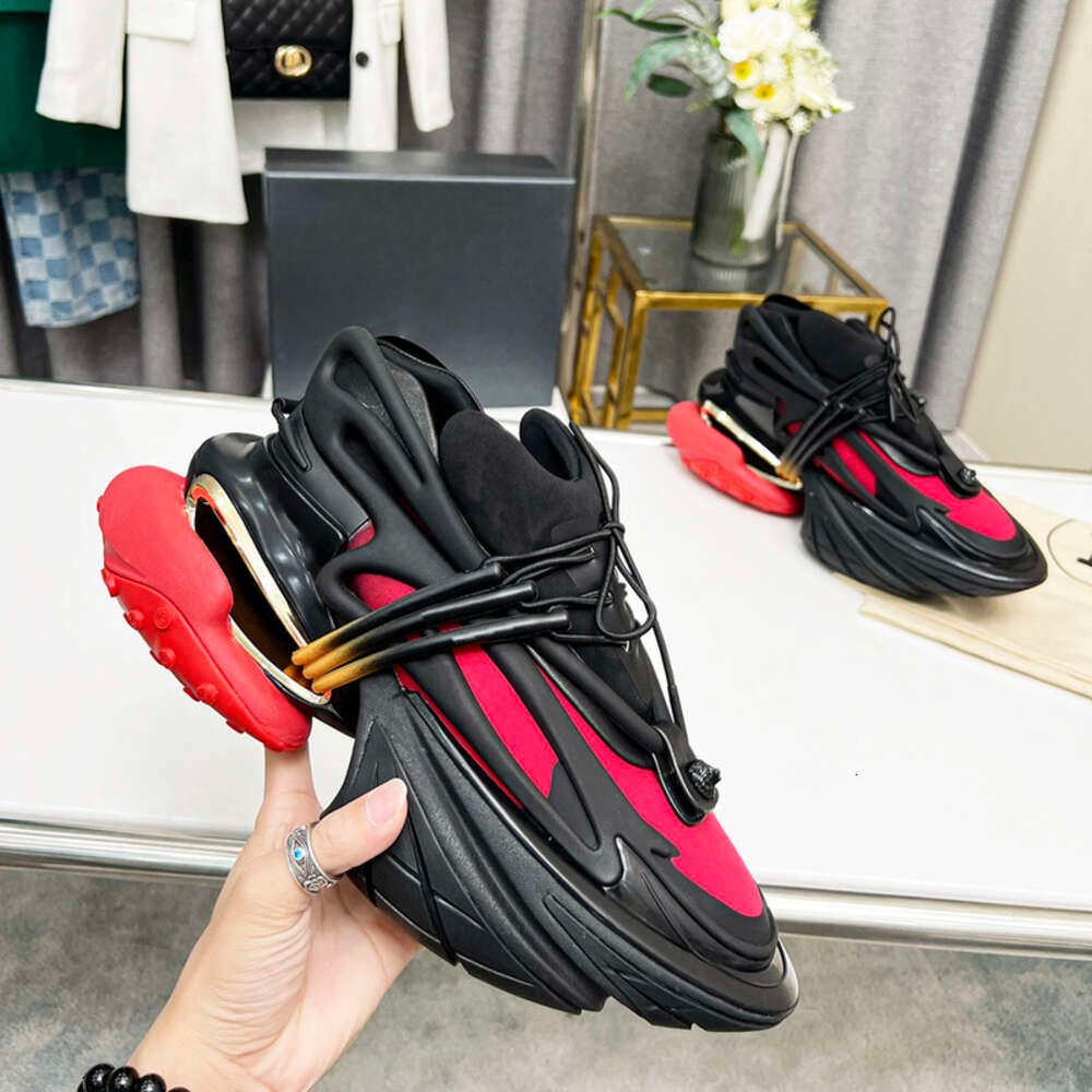 black red (gold heel)