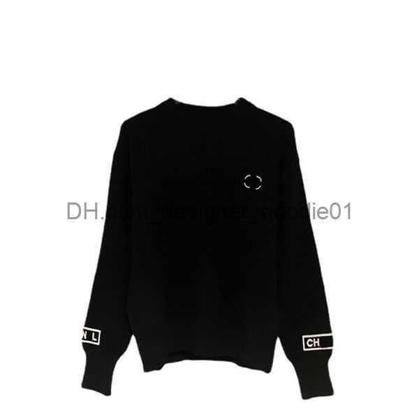 sweater-black