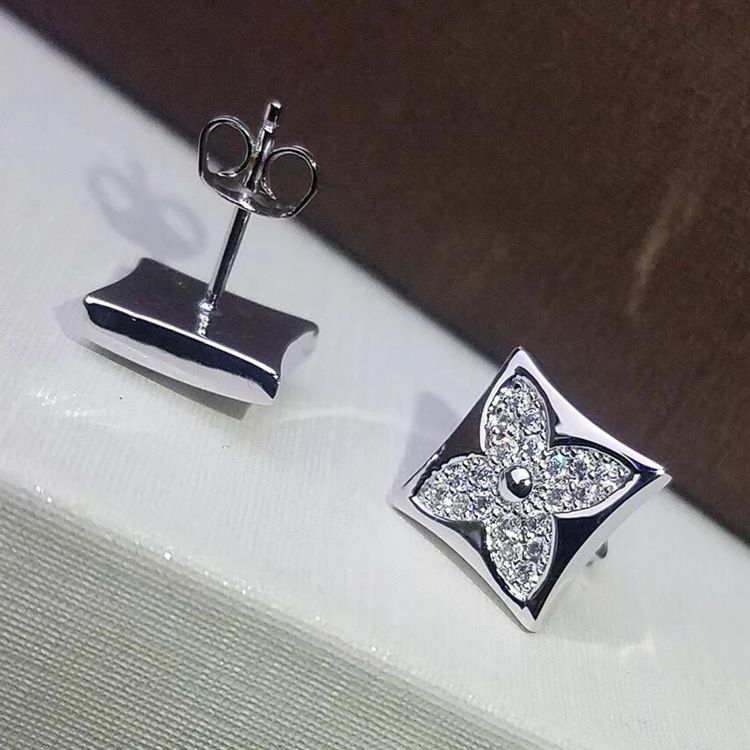 015-25 silver earring