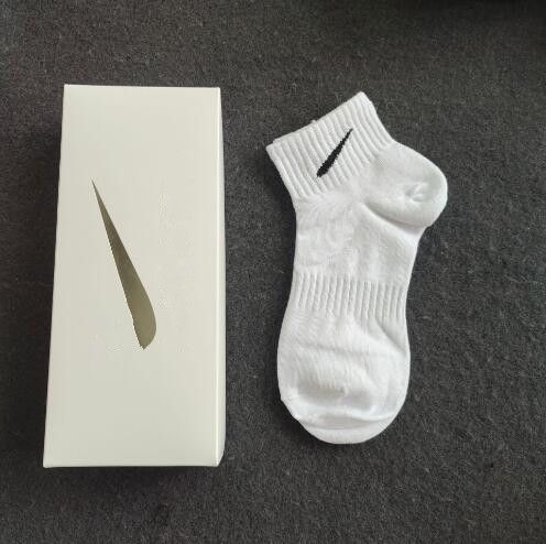 3 short socks