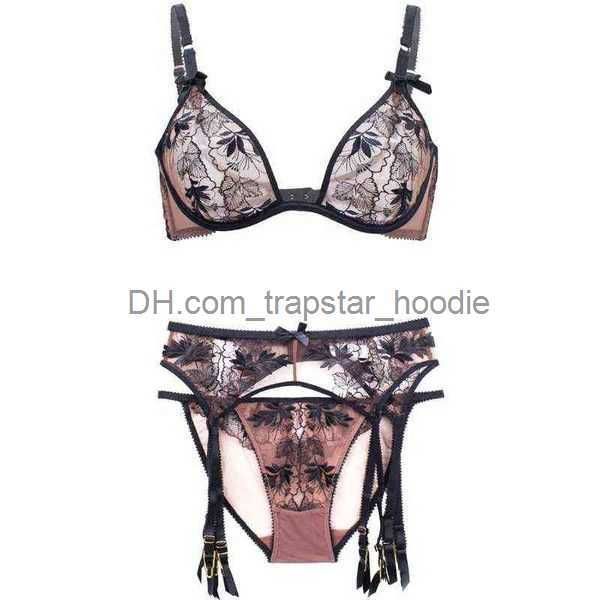 reggiseno mutandine giarrettiere