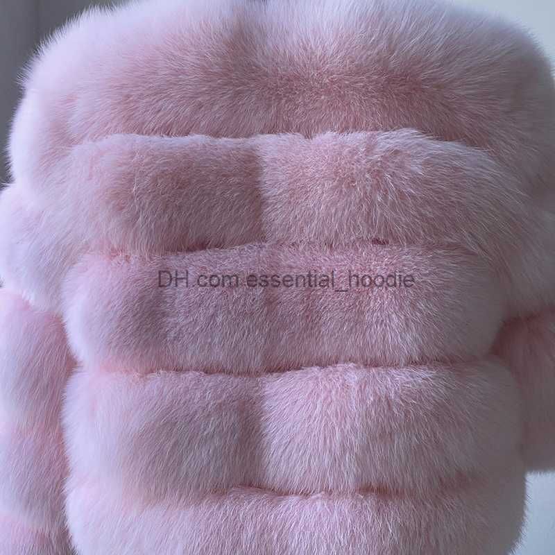 Futra różowego lisa