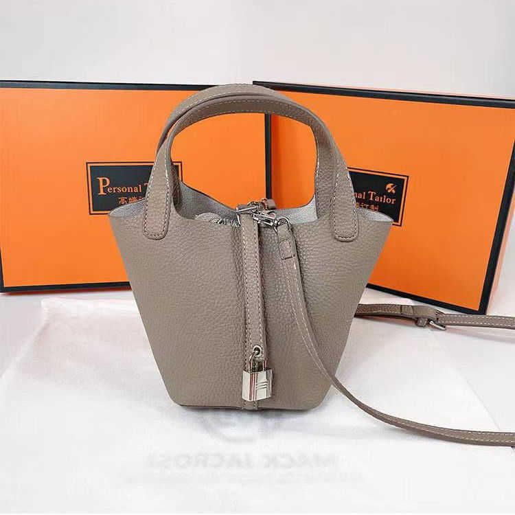 Elephant Gray ger silkes halsduk