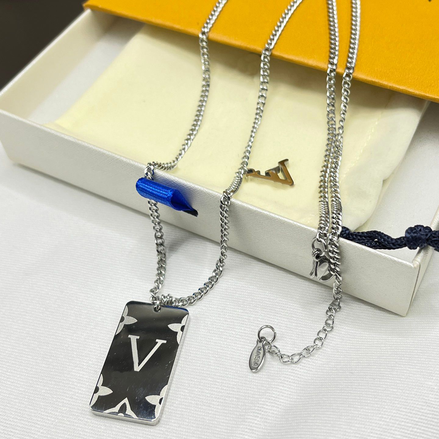 Designer Dog Tag Chain Necklace for Women Silver Plated Correct Brand Logo Stainless Steel Fashion Gift Luxury Quality Gifts Family Friend Couple