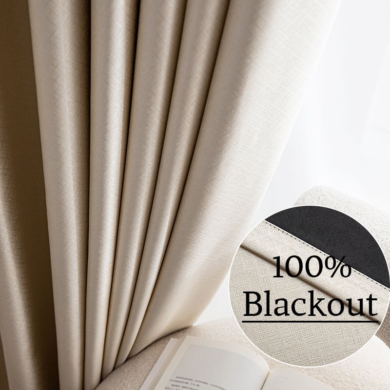 beige blackout curta