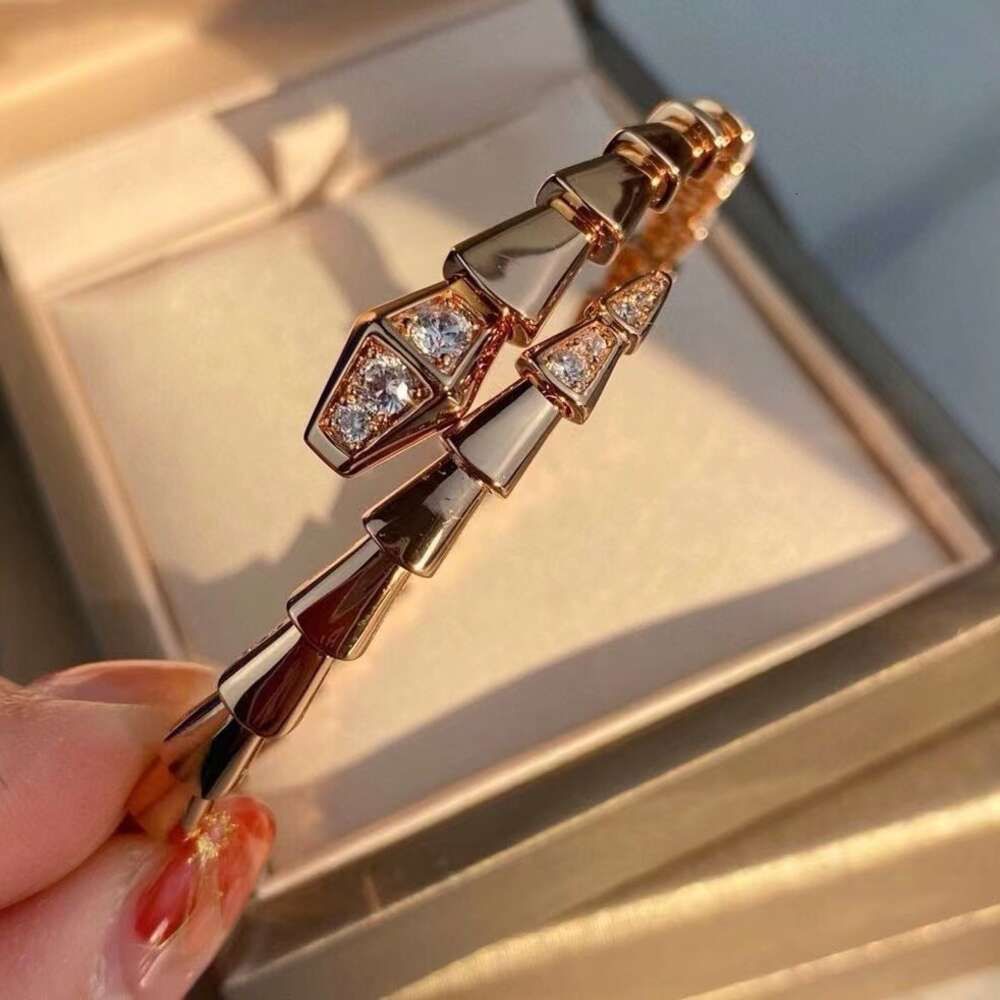 Rose Gold Bracelet with Diamond