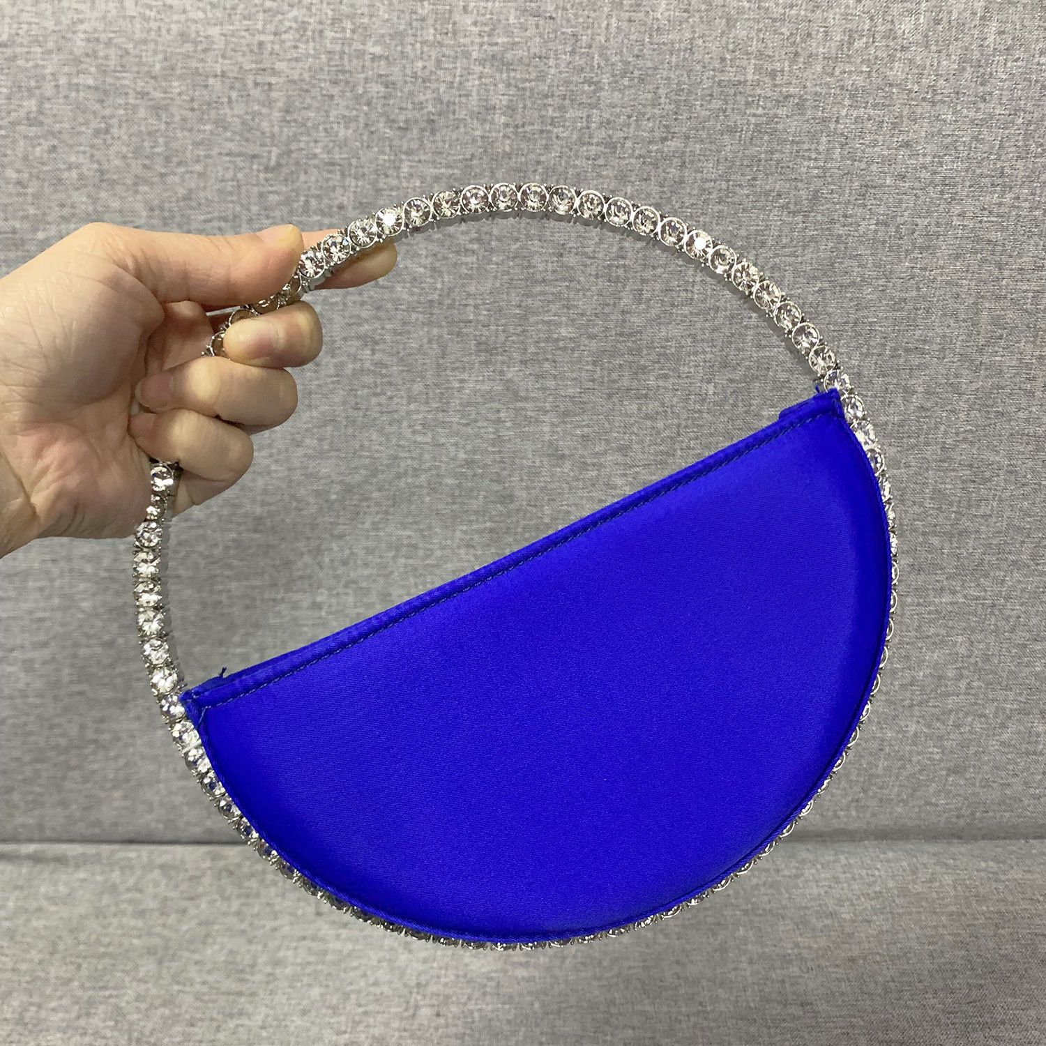 satin bleu rond