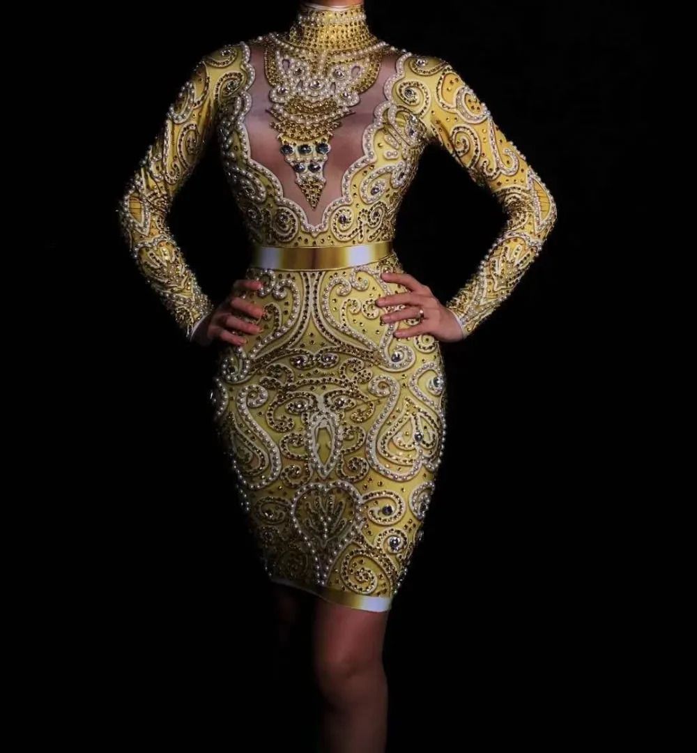 vestido dourado