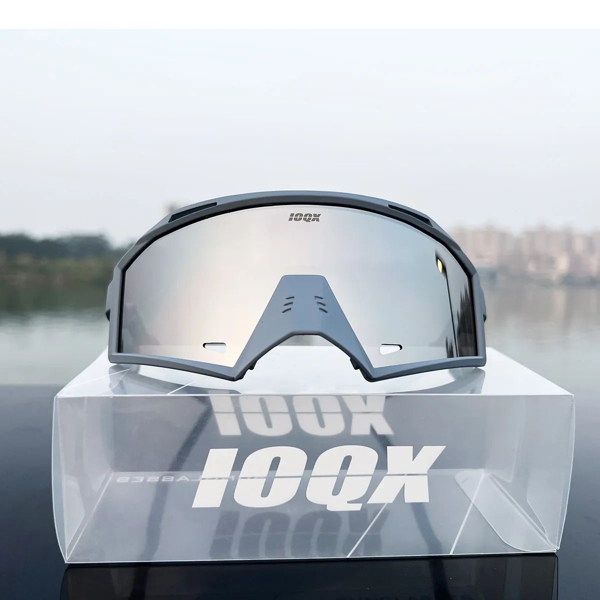 Ioqx 1-1 Lens