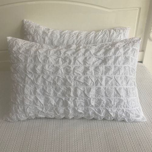 white bubble pillow