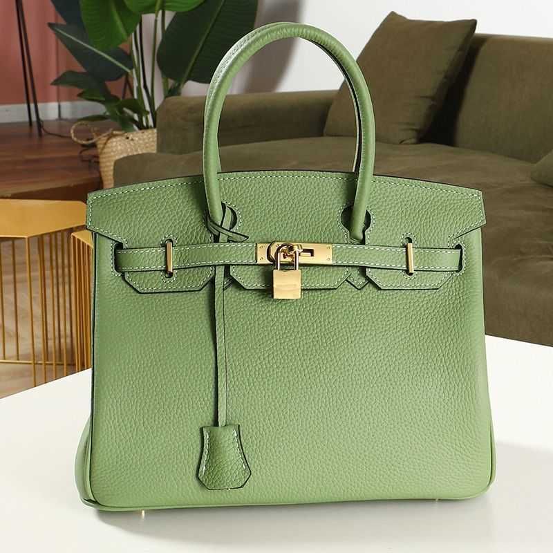 HLC2023 Avocado Green 30cm