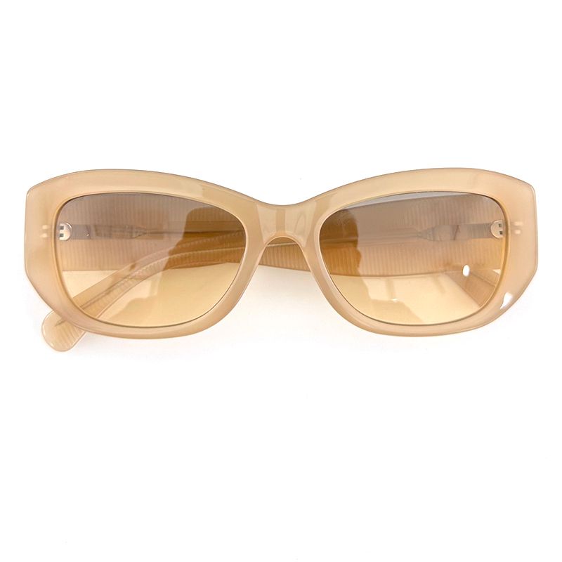 N ° 6 lunettes de soleil