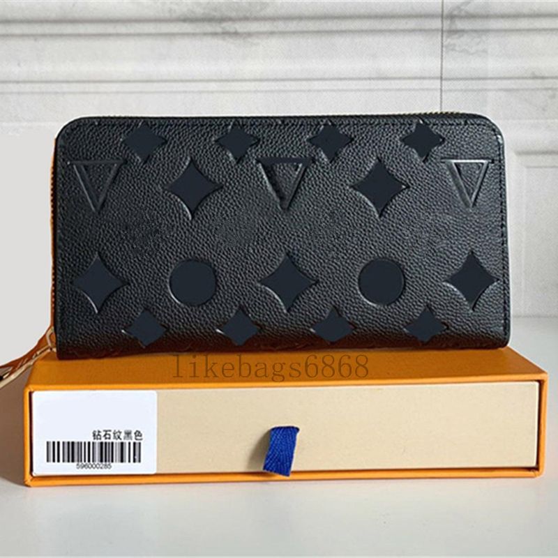 Wallet: Black embossing