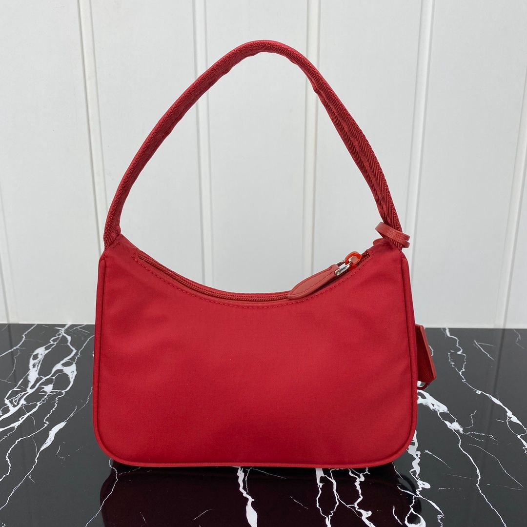 #31 Size :22X18X6.5 cm