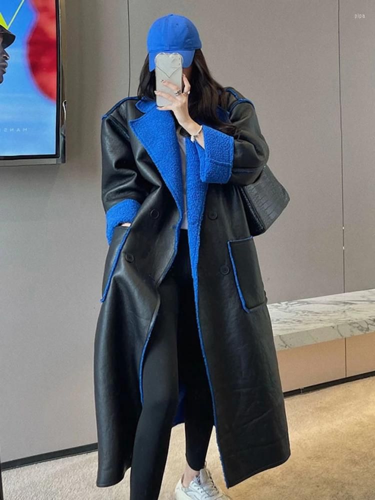 Manteau bleu en cuir