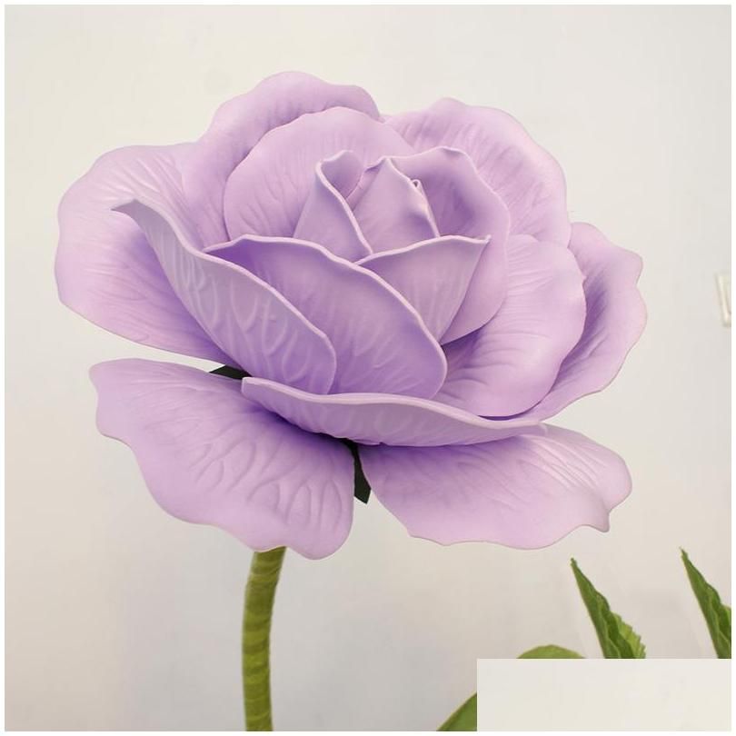 tête de fleur violette