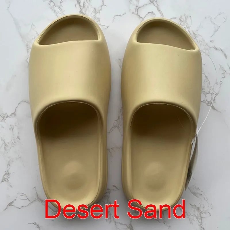砂漠の砂をスライドします