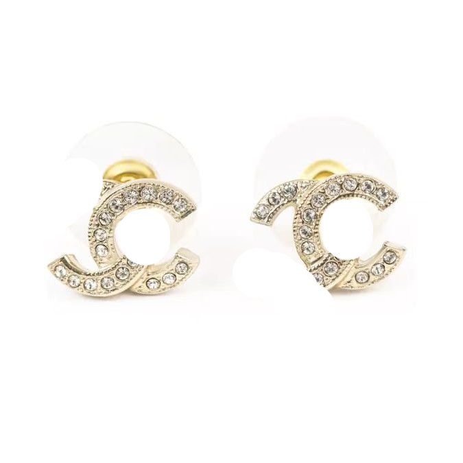 gold stud earrings